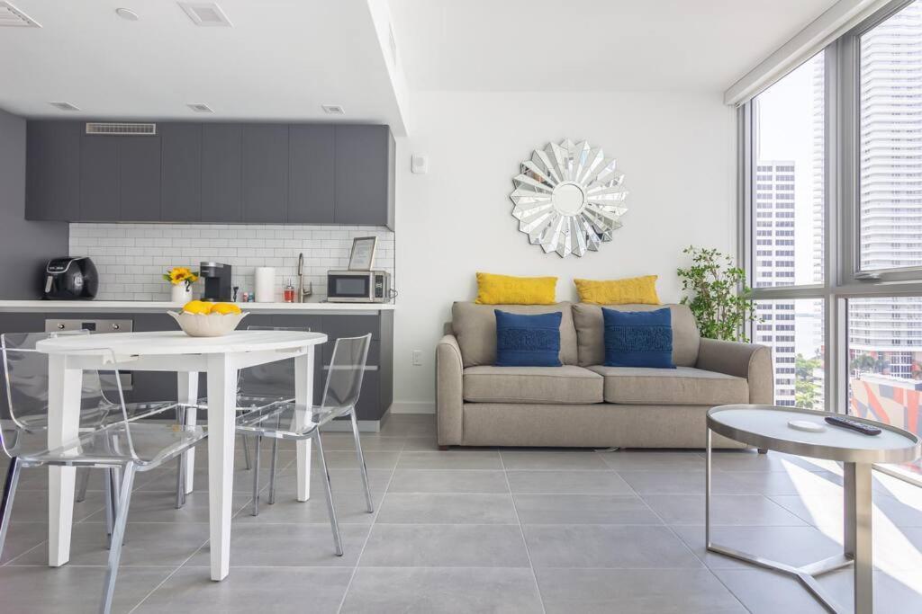 Amazing Condo In Downtown Miami/Brickell W/Parking Bagian luar foto
