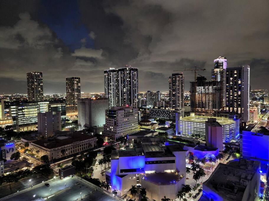 Amazing Condo In Downtown Miami/Brickell W/Parking Bagian luar foto